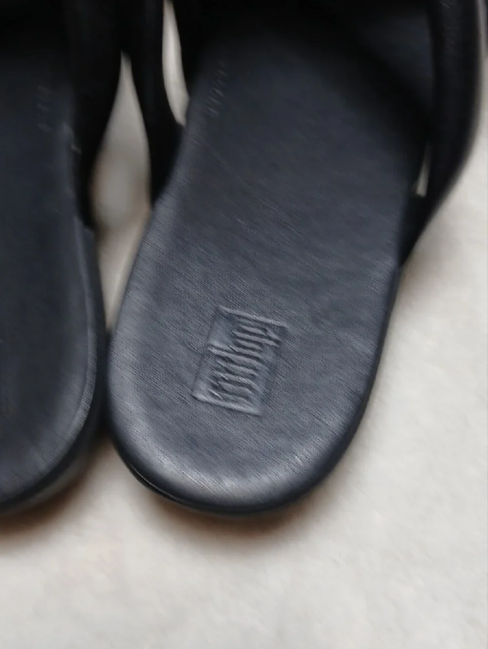 FitFlop Black Crisscross Padded Slide Sandals Size 10